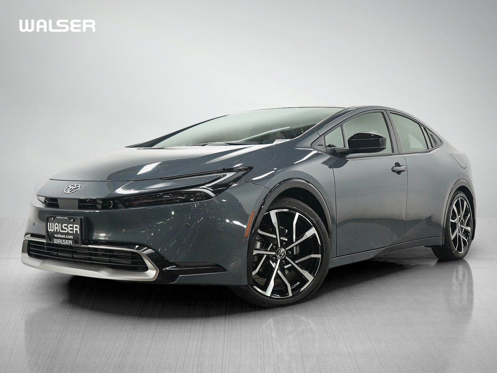 Used 2026 Toyota Prius Plug-In Hybrid FWD image 1