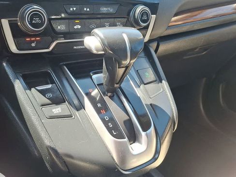 Used 2017 Honda CR-V Touring image 11