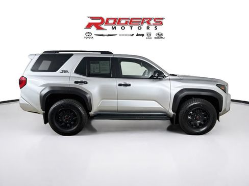 Used 2025 Toyota 4Runner TRD Off-Road Premium AWD/4WD image 14