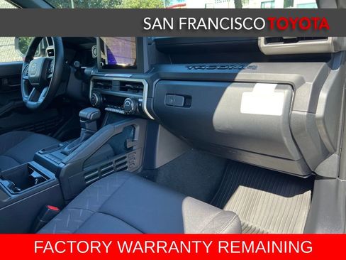 Used 2025 Toyota Tacoma SR image 15