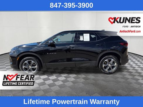 Used 2025 Chevrolet Blazer LT FWD image 4
