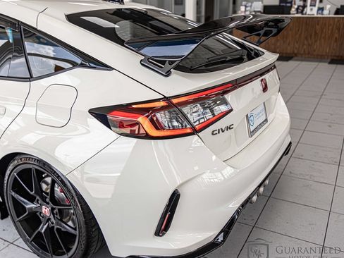 Used 2024 Honda Civic Type R image 12