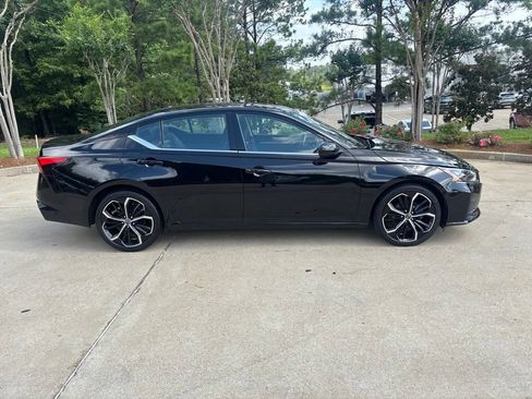 Used 2024 Nissan Altima 2.5 SR FWD image 6