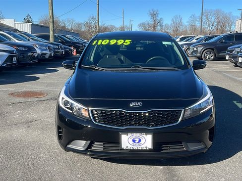 Used 2017 Kia Forte LX image 2