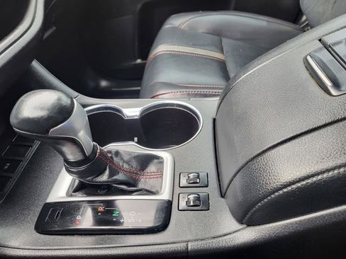 Used 2019 Toyota Highlander SE image 27