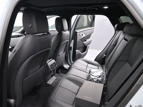 New 2026 Land Rover Range Rover Velar Dynamic SE AWD/4WD image 15