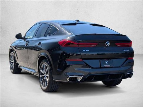 Certified 2025 BMW X6 xDrive40i w/ Climate Comfort Package image 8