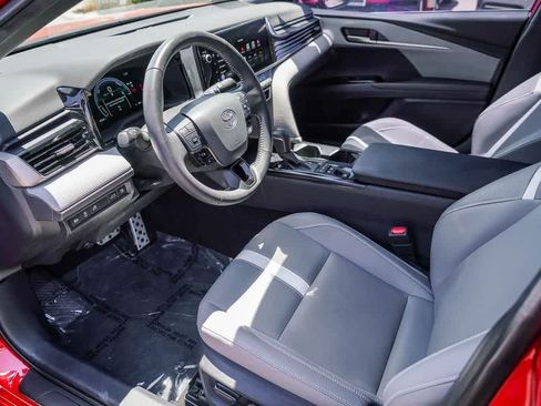Used 2025 Toyota Camry SE w/ Multimedia Upgrade Package FWD image 17