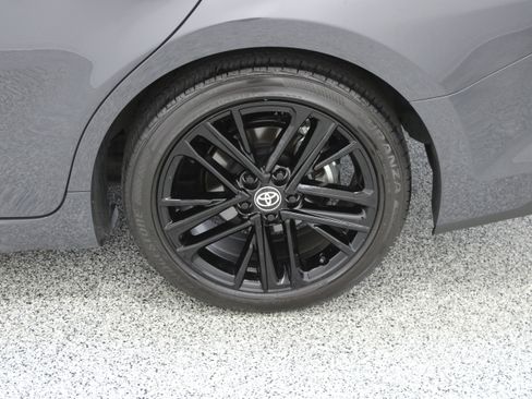 Used 2025 Toyota Camry SE FWD image 10
