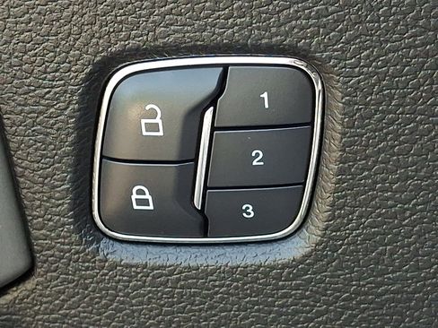 Used 2017 Ford F150 Lariat AWD/4WD image 26
