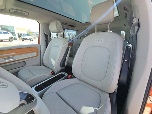 New 2025 Volkswagen ID. Buzz Pro S Plus image 15