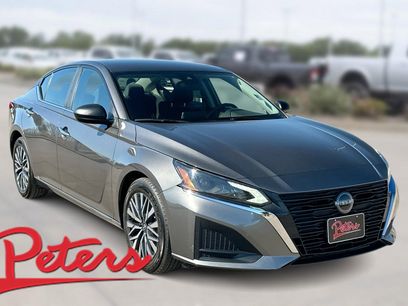 Used 2025 Nissan Altima 2.5 SV