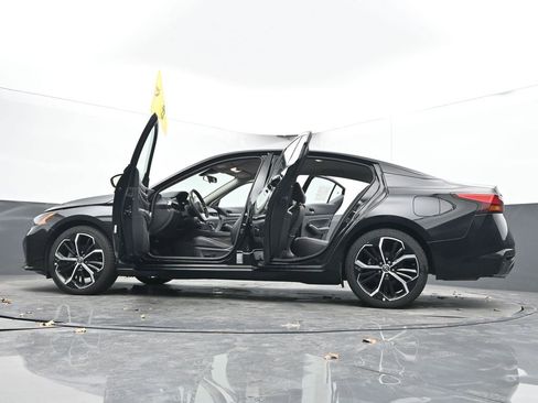 Used 2024 Nissan Altima 2.5 SR image 72