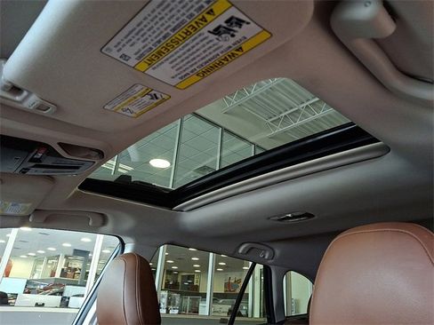 Certified 2022 Subaru Outback Touring w/ Popular Package #2 image 14