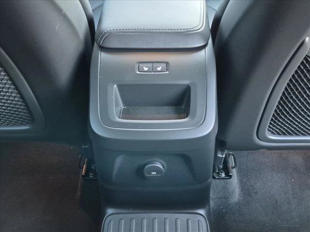 Used 2025 Volvo XC60 T8 Plus w/ Protection Package Premier AWD/4WD image 18