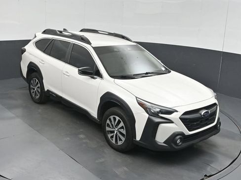 Used 2025 Subaru Outback Premium AWD/4WD image 40