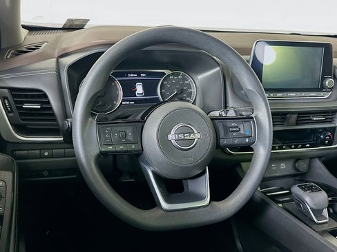 Used 2023 Nissan Rogue SV AWD/4WD image 18