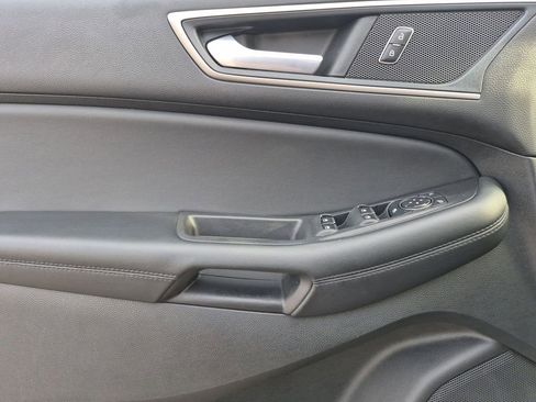 Used 2024 Ford Edge SEL image 7