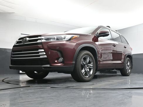 Used 2018 Toyota Highlander Limited Platinum AWD/4WD image 20