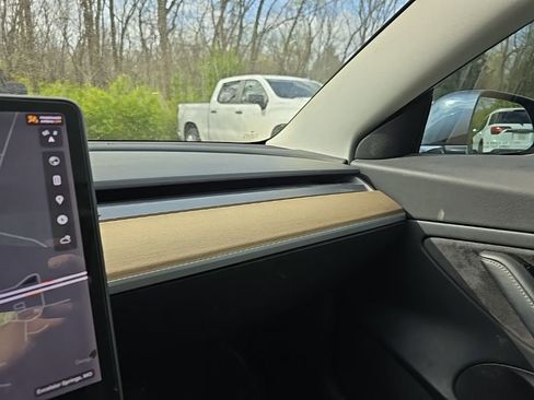 Used 2018 Tesla Model 3 Long Range image 23