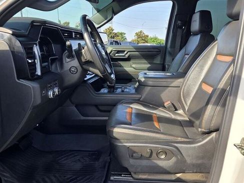 Used 2022 GMC Sierra 1500 AT4 AWD/4WD image 5