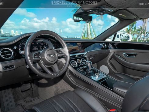 Used 2022 Bentley Continental GT image 5