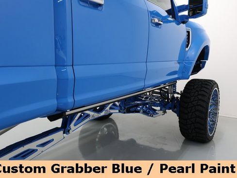 Used 2018 Ford F250 Platinum w/ Platinum Ultimate Package image 4