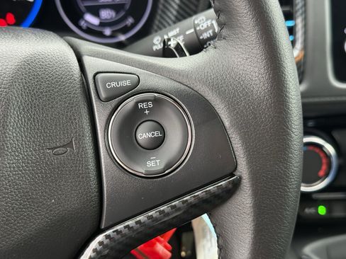 Used 2021 Honda HR-V Sport image 17