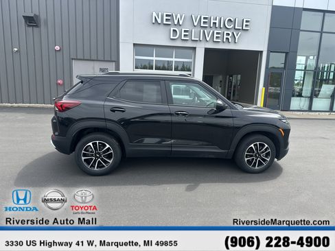 Used 2025 Chevrolet TrailBlazer LT AWD/4WD image 10