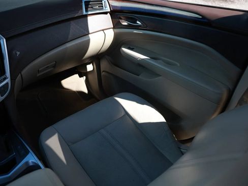 Used 2011 Cadillac SRX Luxury FWD image 15
