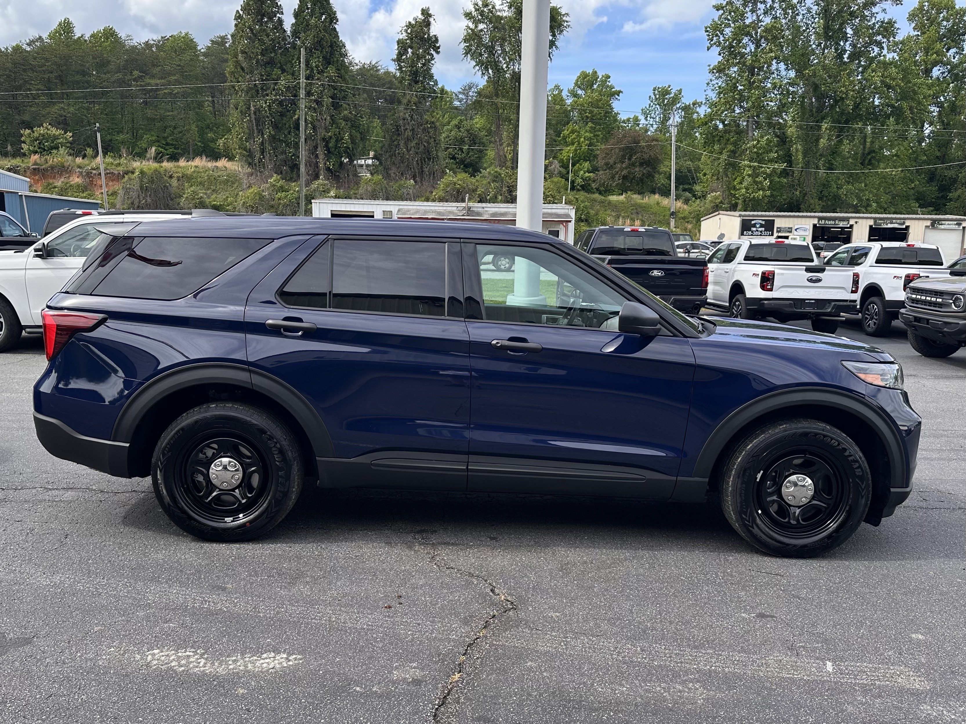 Used 2025 Ford Explorer 4WD Police Interceptor image 5