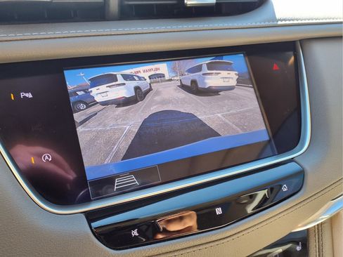 Used 2020 Cadillac XT5 Premium Luxury w/ LPO, Floor Liner Package image 18