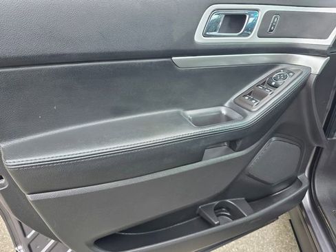 Used 2013 Ford Explorer XLT FWD image 8