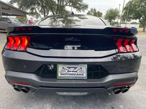 Used 2024 Ford Mustang GT RWD image 4