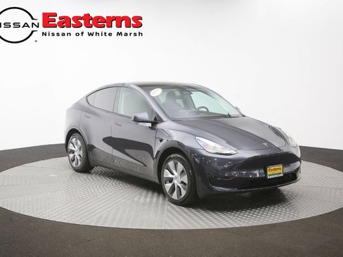 Used 2024 Tesla Model Y 2WD image 39