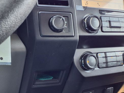 Used 2019 Ford F150 XL w/ Equipment Group 101A Mid AWD/4WD image 13