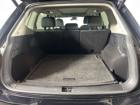 Used 2020 Volkswagen Tiguan SEL image 21