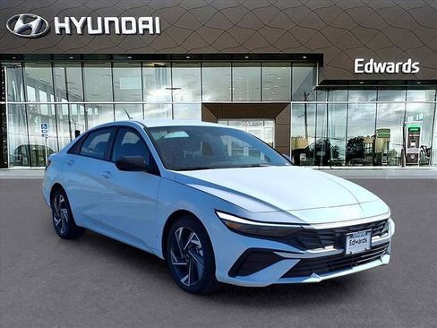 New 2025 Hyundai Elantra Sport image 10