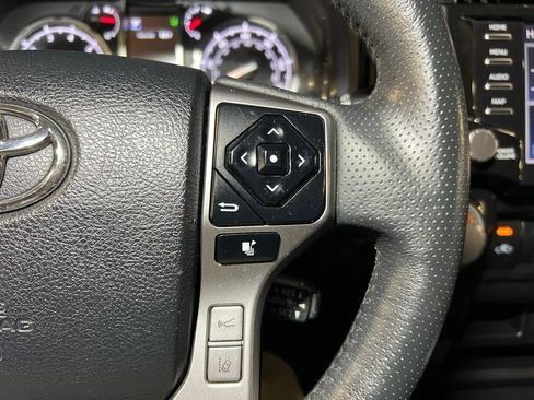 Used 2024 Toyota 4Runner TRD Off-Road image 23