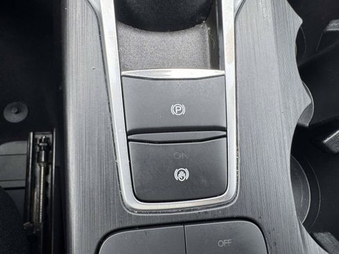 Used 2022 Ford Escape SEL w/ SEL Stealth AWD Package image 37