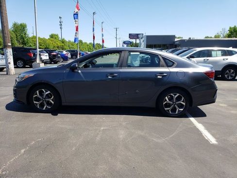 Used 2019 Kia Forte LXS FWD image 8