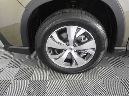 Certified 2025 Subaru Ascent Premium AWD/4WD image 16