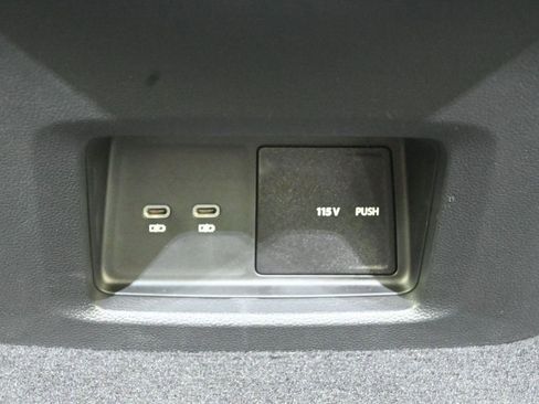 Certified 2025 Volkswagen Atlas Cross Sport SEL Premium R-Line image 22