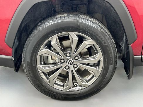 Used 2024 Toyota RAV4 XLE Premium AWD/4WD image 28