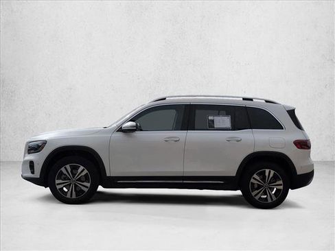Certified 2025 Mercedes-Benz GLB 250 4MATIC w/ Winter Package image 9