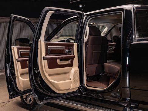 Used 2015 RAM 3500 Big Horn image 25