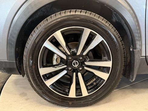 Used 2019 Nissan Kicks SV image 21