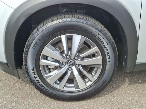 Used 2025 Nissan Pathfinder SL AWD/4WD image 8