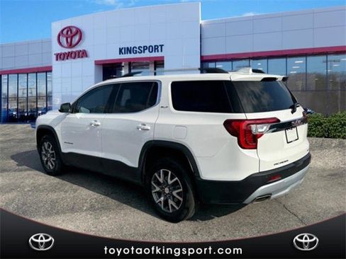 Used 2023 GMC Acadia SLT image 3