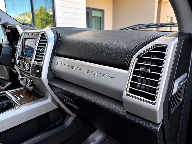 Used 2017 Ford F350 Lariat w/ Lariat Ultimate Package AWD/4WD image 33